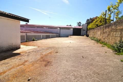 Armazém Industrial - Vila de Cucujães