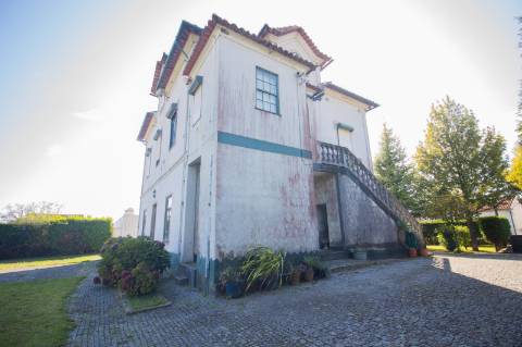 Moradia Isolada T7 em Cucujães