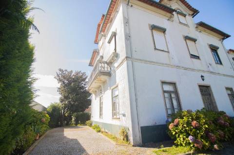 Moradia Isolada T7 em Cucujães