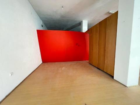 Loja em São João da Madeira - Imóvel de Banco