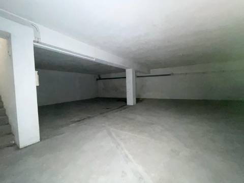 Loja em São João da Madeira - Imóvel de Banco