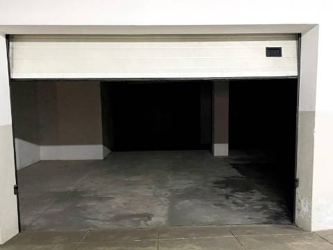 Loja em São João da Madeira - Imóvel de Banco