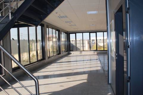 Edifício de Escritórios / Atividade industrial / Armazém em Cortegaça