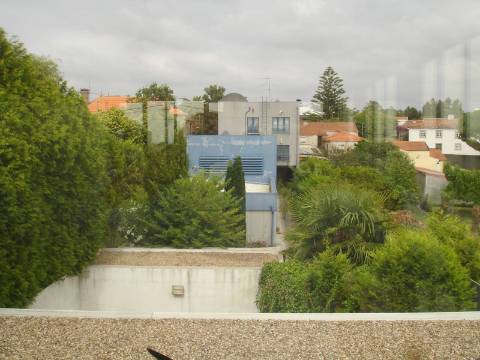 Edifício de Escritórios / Atividade industrial / Armazém em Cortegaça