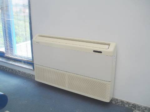 Edifício de Escritórios / Atividade industrial / Armazém em Cortegaça