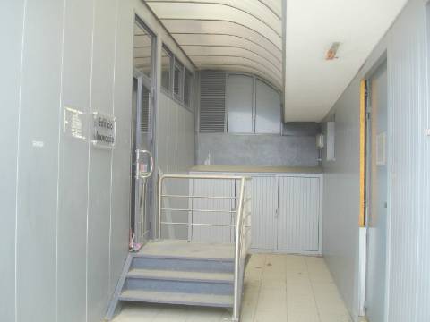 Edifício de Escritórios / Atividade industrial / Armazém em Cortegaça