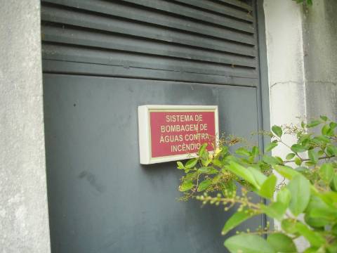 Edifício de Escritórios / Atividade industrial / Armazém em Cortegaça