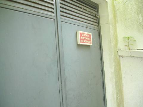 Edifício de Escritórios / Atividade industrial / Armazém em Cortegaça