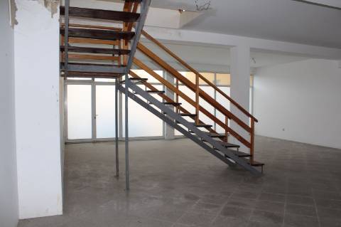 Loja com 241m2 no centro de Santa Maria da Feira - IMÓVEL ARRENDADO