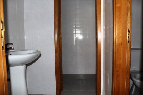 Loja com 241m2 no centro de Santa Maria da Feira - IMÓVEL ARRENDADO