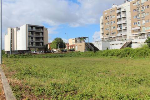 Lotes de terreno para construção em altura em São João da Madeira