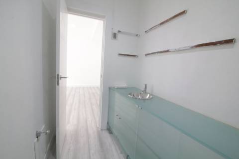 Loja/Escritório em São João da Madeira - Arrendamento