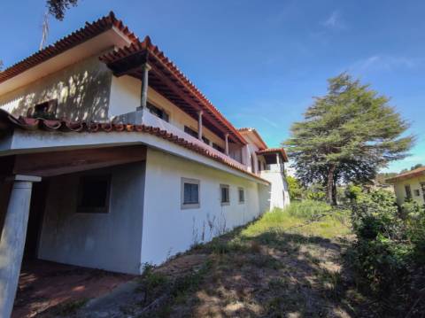 Moradia Isolada T5 em São Paio de Oleiros, Santa Maria da Feira