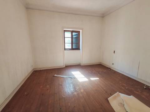 Moradia Isolada T5 em São Paio de Oleiros, Santa Maria da Feira