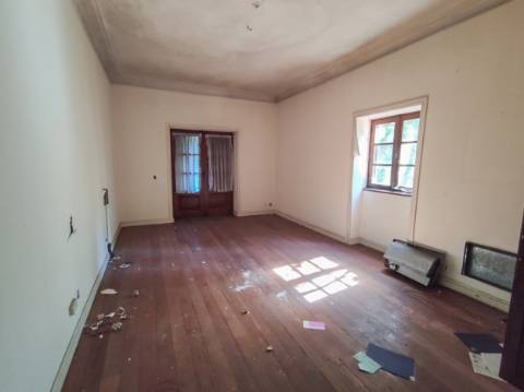 Moradia Isolada T5 em São Paio de Oleiros, Santa Maria da Feira