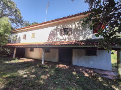 Moradia Isolada T5 em São Paio de Oleiros, Santa Maria da Feira