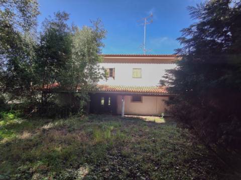 Moradia Isolada T5 em São Paio de Oleiros, Santa Maria da Feira