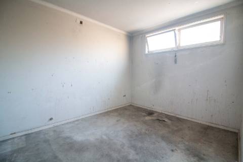 Quinta com 2 casas e 5 lotes de terreno em São João da Madeira