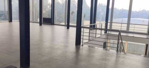 ARMAZÉM INDUSTRIAL NOVO LOUROSA