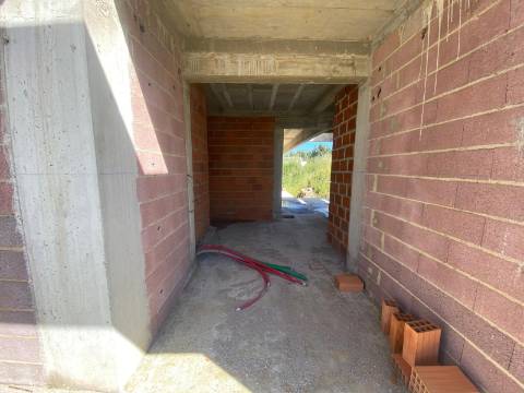 Terreno com benfeitoria em Cacia