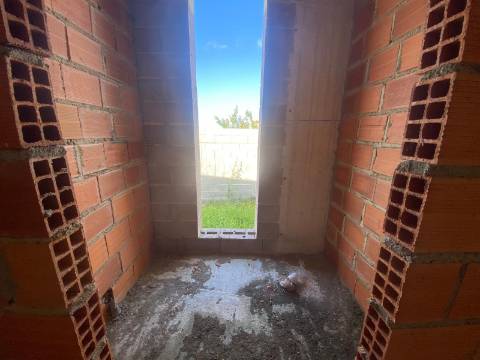 Terreno com benfeitoria em Cacia