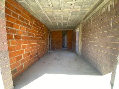 Terreno com benfeitoria em Cacia