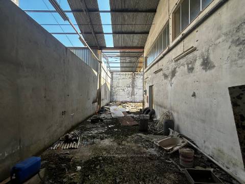 Armazém em Macieira de Cambra, Aveiro