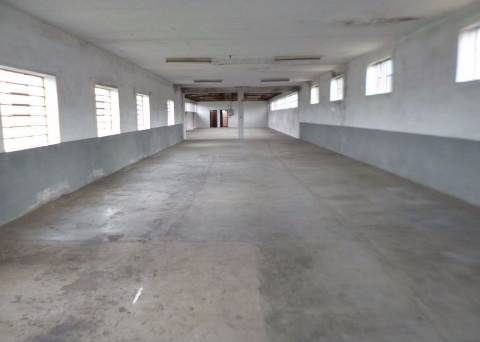 Moradia e armazém em São Roque - Oliveira de Azeméis