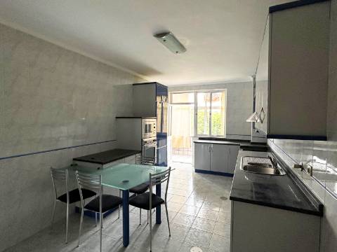Apartamento T3 em São Roque