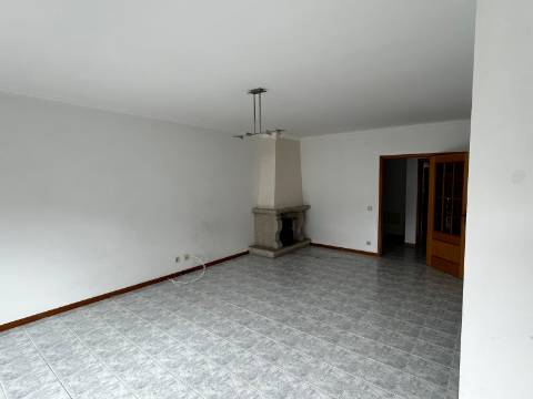 Apartamento T3 em São Roque