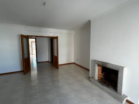 Apartamento T3 em Oliveira de Azeméis