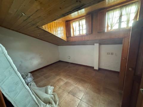 Moradia Geminada T2 em Lourosa