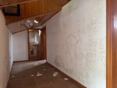 Moradia Geminada T2 em Lourosa