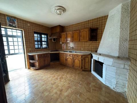 Moradia Geminada T2 em Lourosa