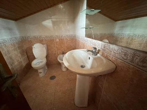 Moradia Geminada T2 em Lourosa