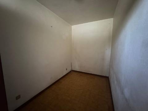 Moradia Geminada T2 em Lourosa