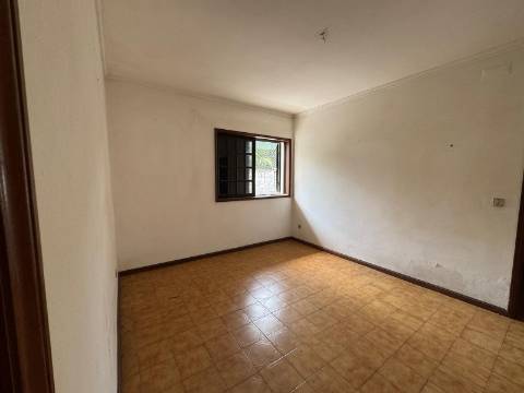 Moradia Geminada T2 em Lourosa