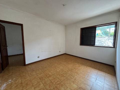 Moradia Geminada T2 em Lourosa