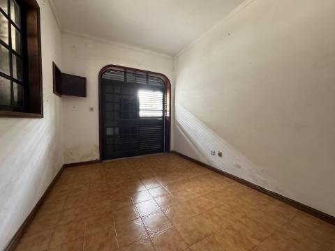 Moradia Geminada T2 em Lourosa