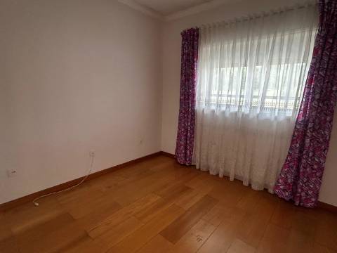 Moradia Isolada T3 em Esmoriz