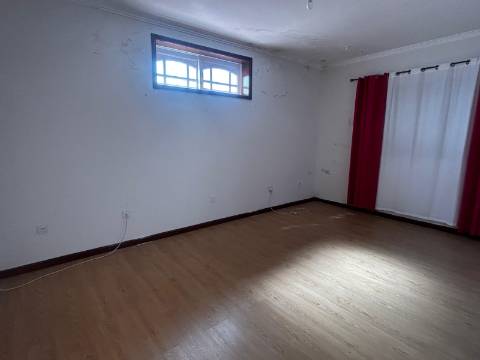 Moradia Isolada T3 em Esmoriz