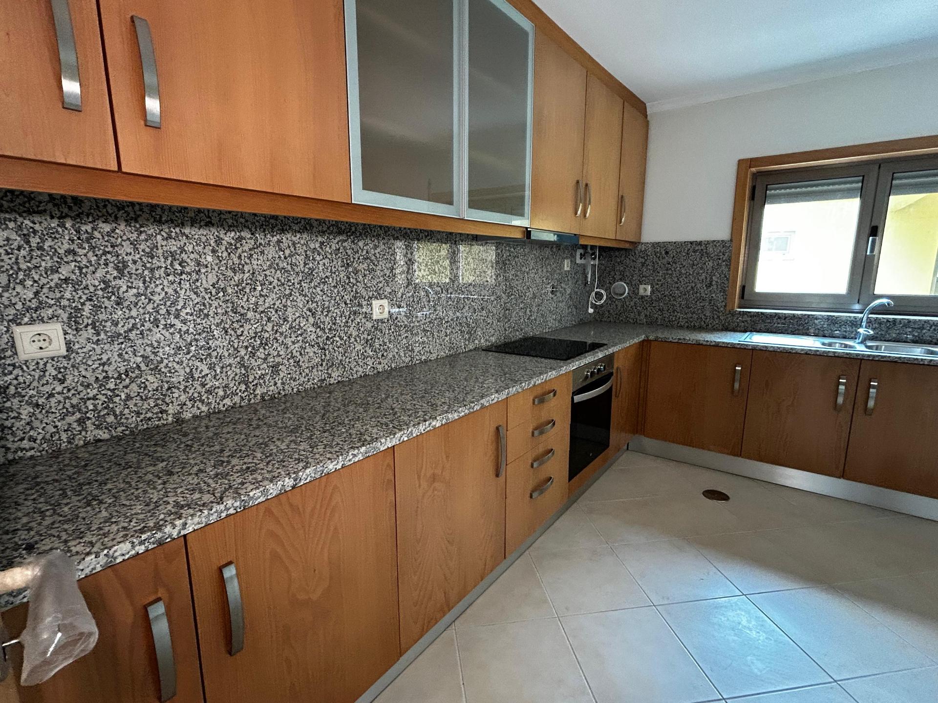 Moradia Isolada T3 em Esgueira