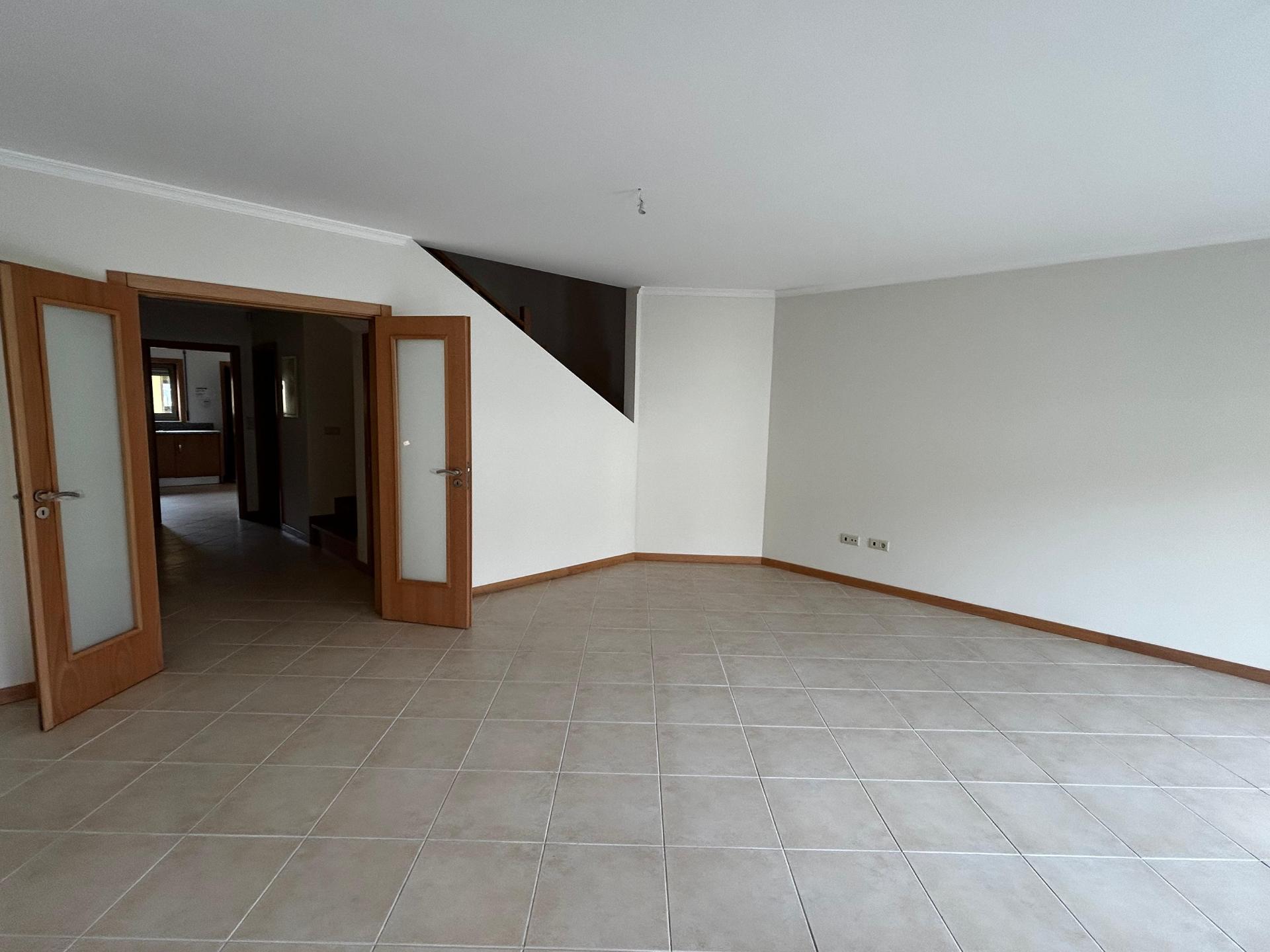 Moradia Isolada T3 em Esgueira
