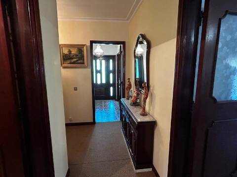 Moradia T4 em Macieira de Sarnes