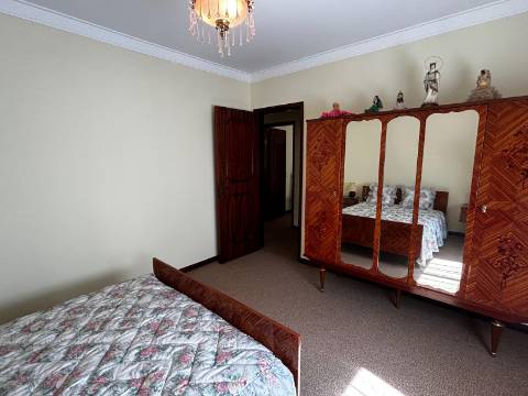 Moradia T4 em Macieira de Sarnes