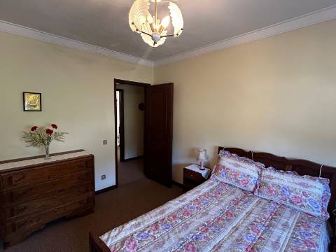 Moradia T4 em Macieira de Sarnes