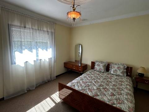 Moradia T4 em Macieira de Sarnes