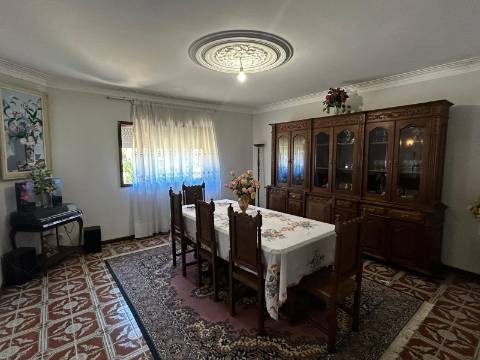 Moradia T4 em Macieira de Sarnes