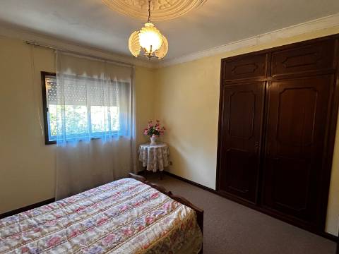 Moradia T4 em Macieira de Sarnes