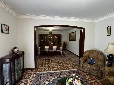 Moradia T4 em Macieira de Sarnes